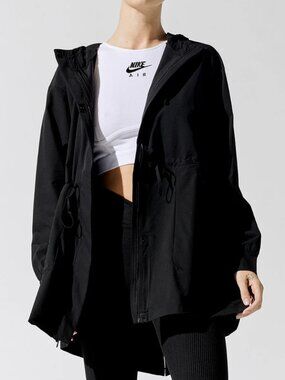 NWOT Nike Dri-FIT Bliss Luxe Hooded Nylon Jacket, NWOT, Ladies Size S